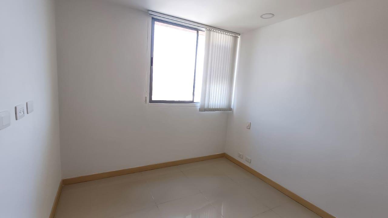 Apartamento de 3 habitaciones en Jardines - 7