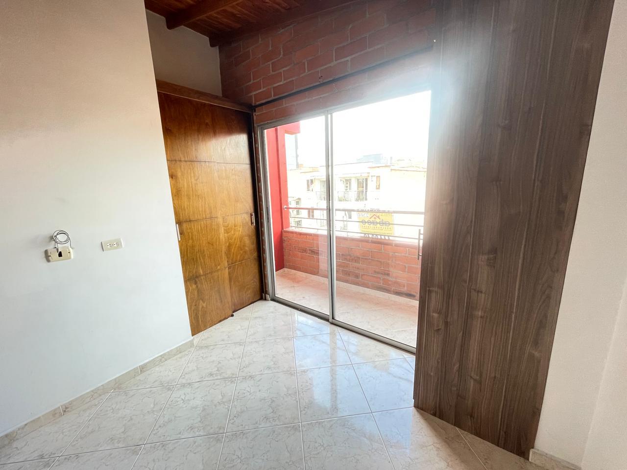 Apartamento de 3 habitaciones en Mesa - 7