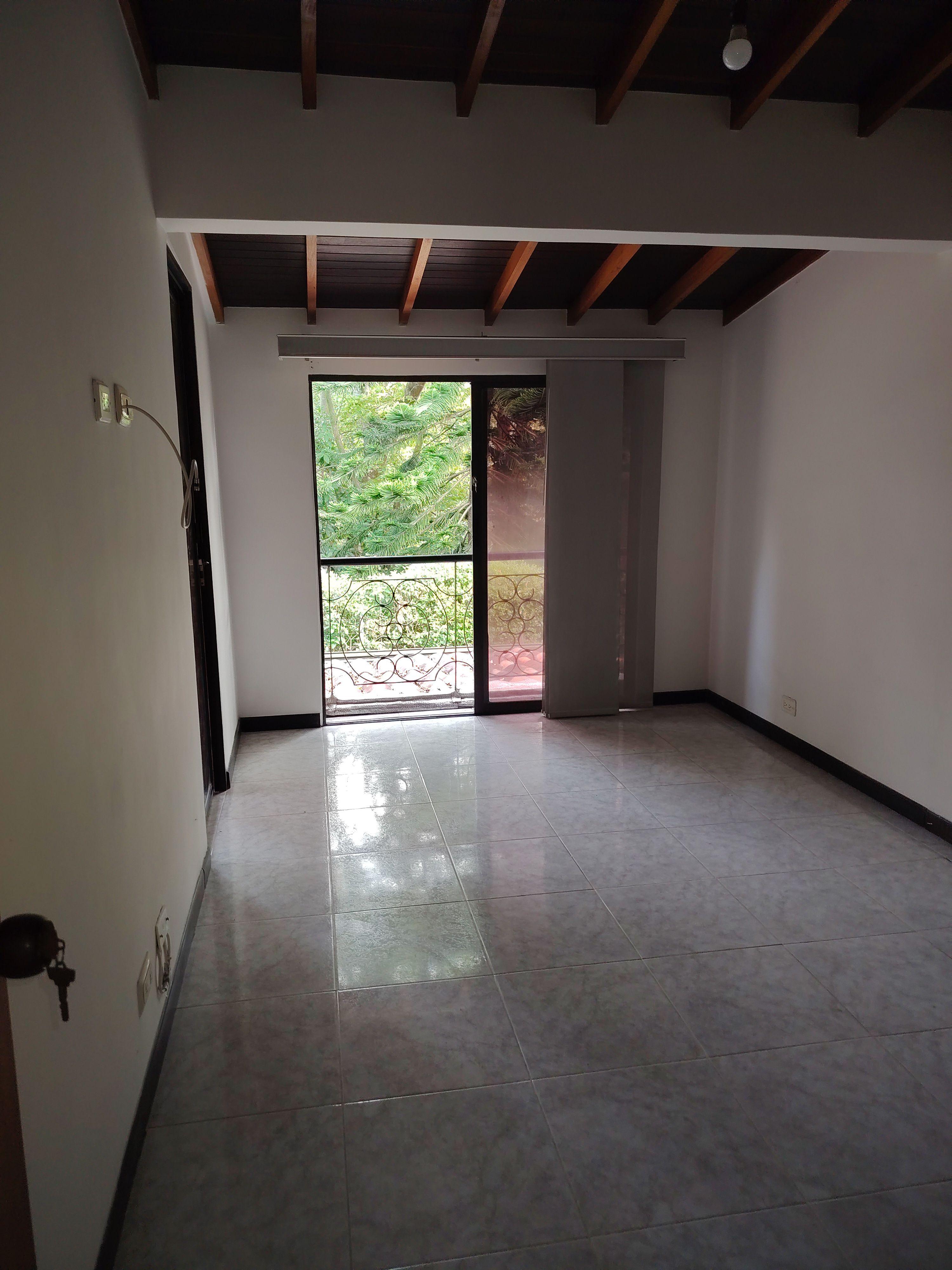 Casa de 4 habitaciones en Envigado - 6