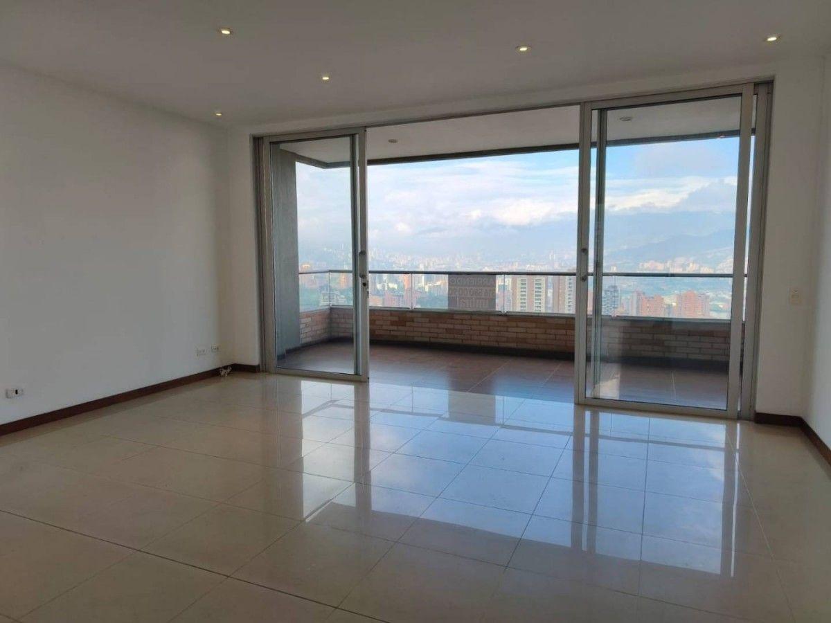Apartamento en Altos Del Poblado - 3