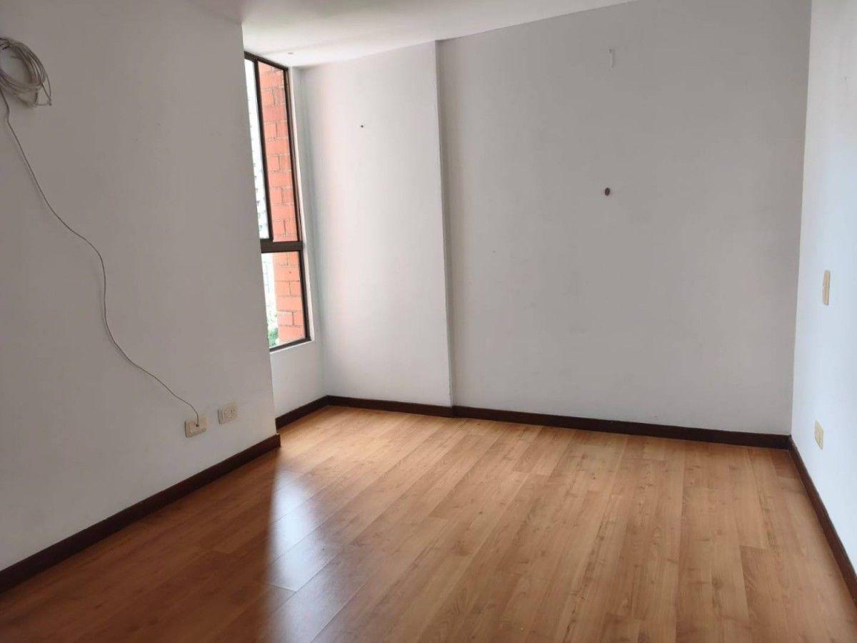Apartamento en Loma Del Esmeraldal - 11