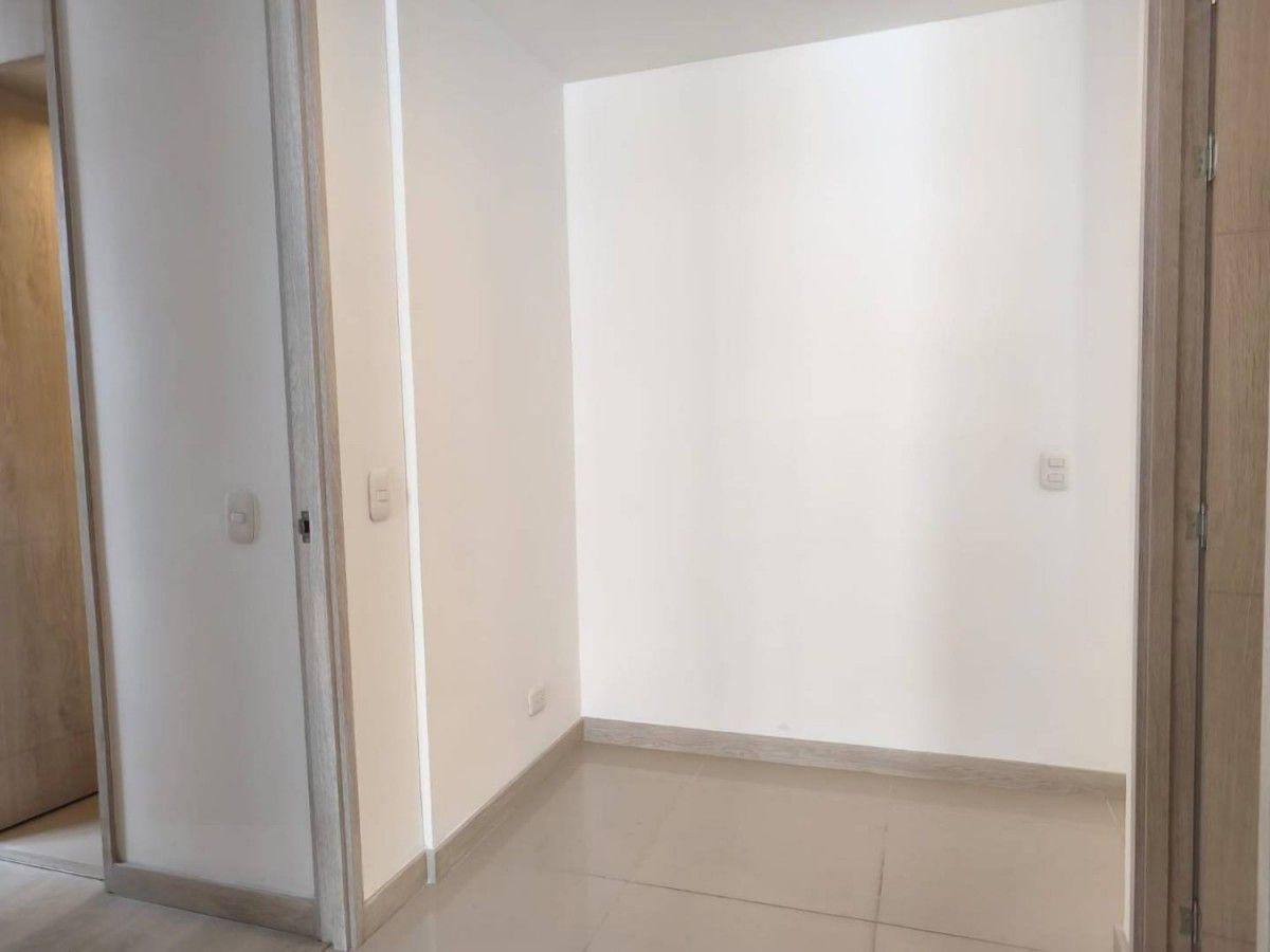 Apartamento en Prados De Sabaneta - 12