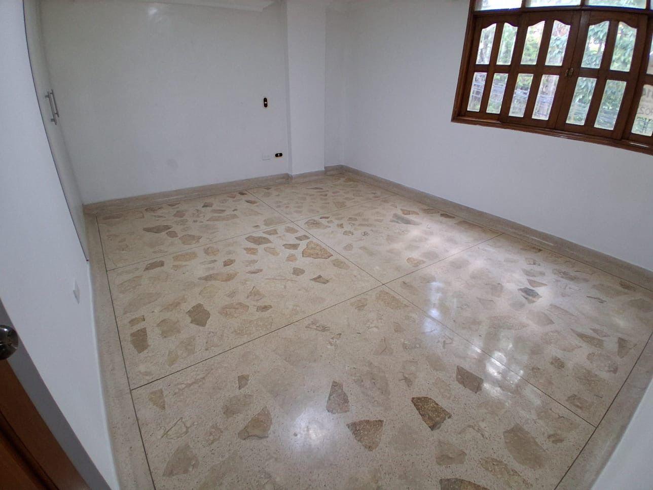 Casa de 4 habitaciones en Sabaneta - 8