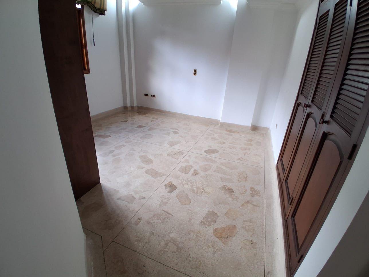 Casa de 4 habitaciones en Sabaneta - 7