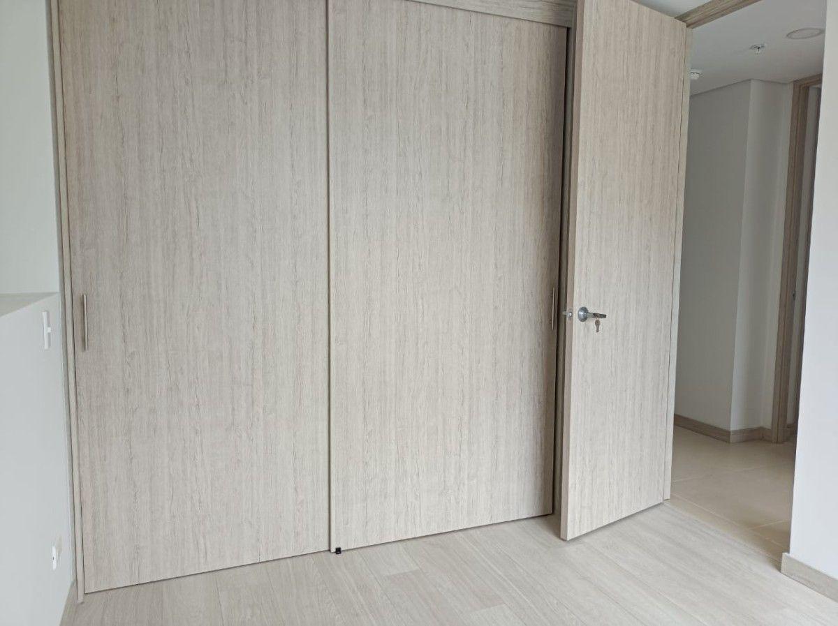 Apartamento en Loma Del Escobero - 11