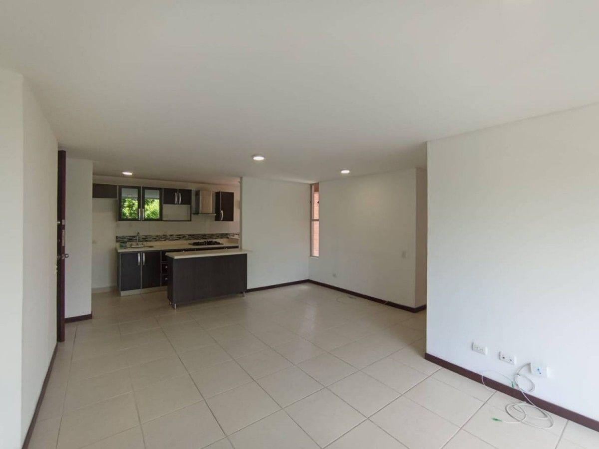 Apartamento en Loma Del Esmeraldal - 4