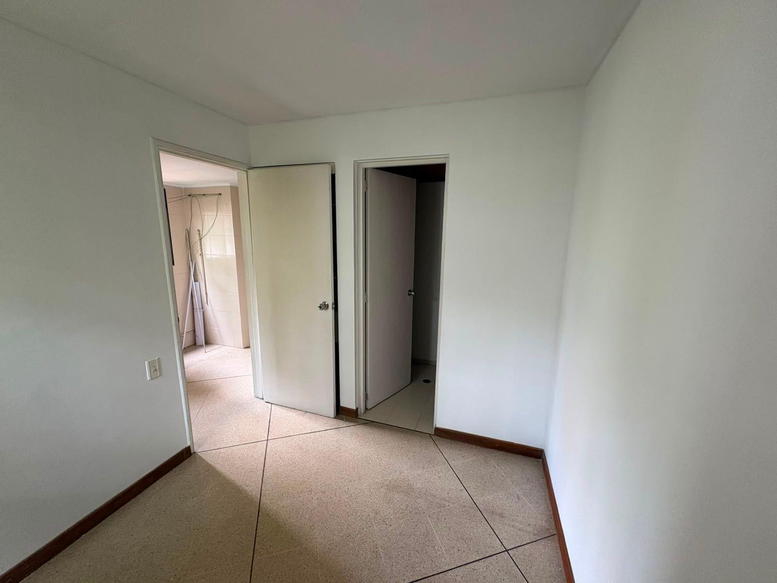 Apartamento de 3 habitaciones en Poblado - 22
