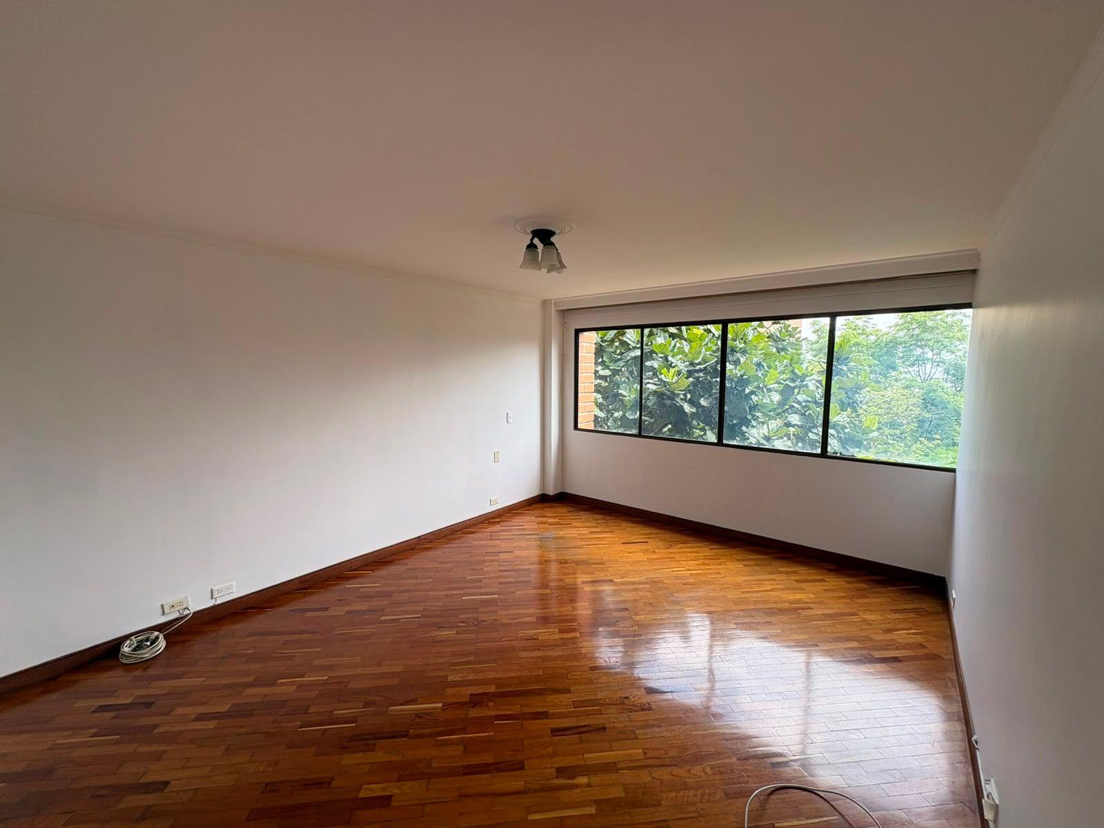 Apartamento de 3 habitaciones en Poblado - 11