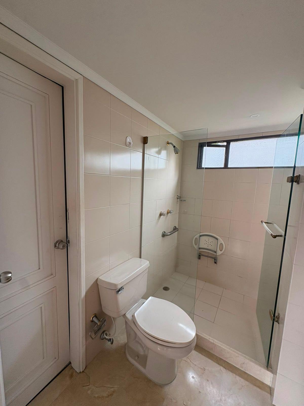 Apartamento de 3 habitaciones en Poblado - 24