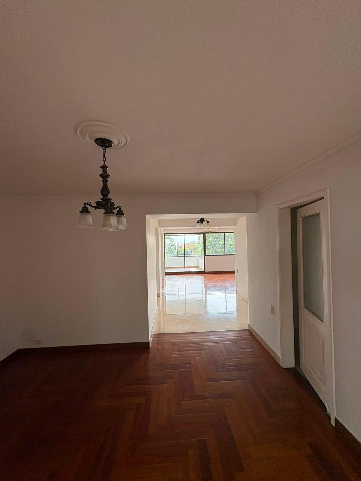 Apartamento de 3 habitaciones en Poblado - 8