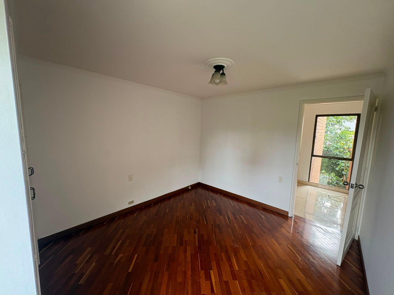 Apartamento de 3 habitaciones en Poblado - 20