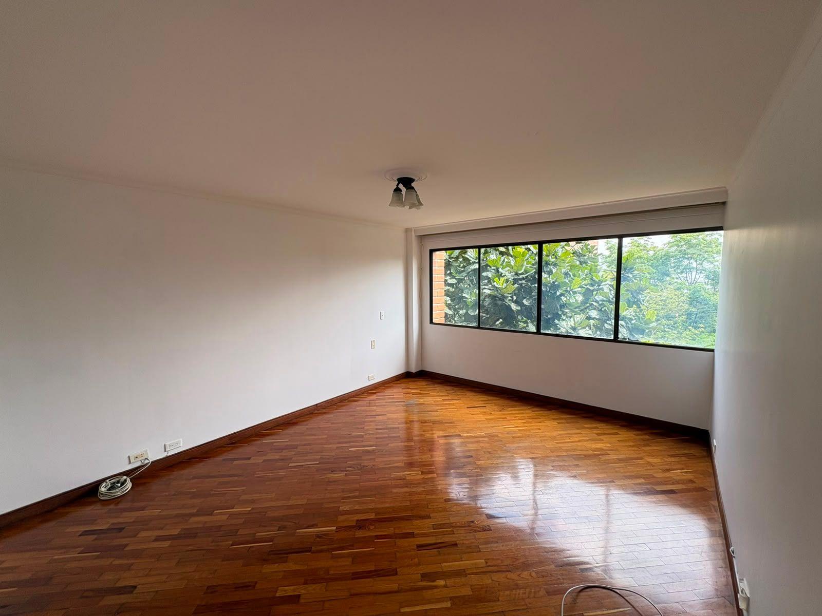 Apartamento de 3 habitaciones en Poblado - 12