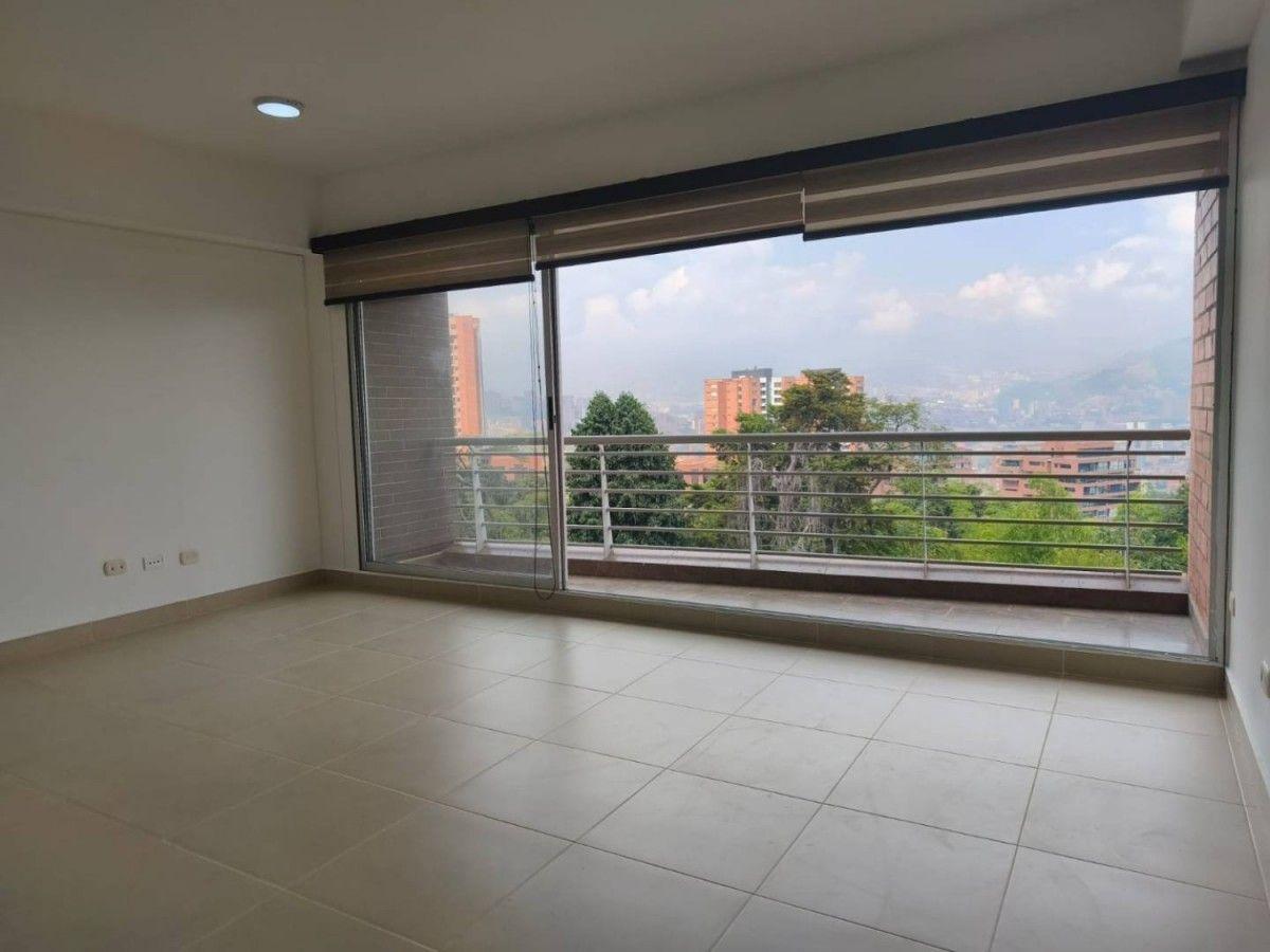 Apartamento en Loma Del Escobero - 3