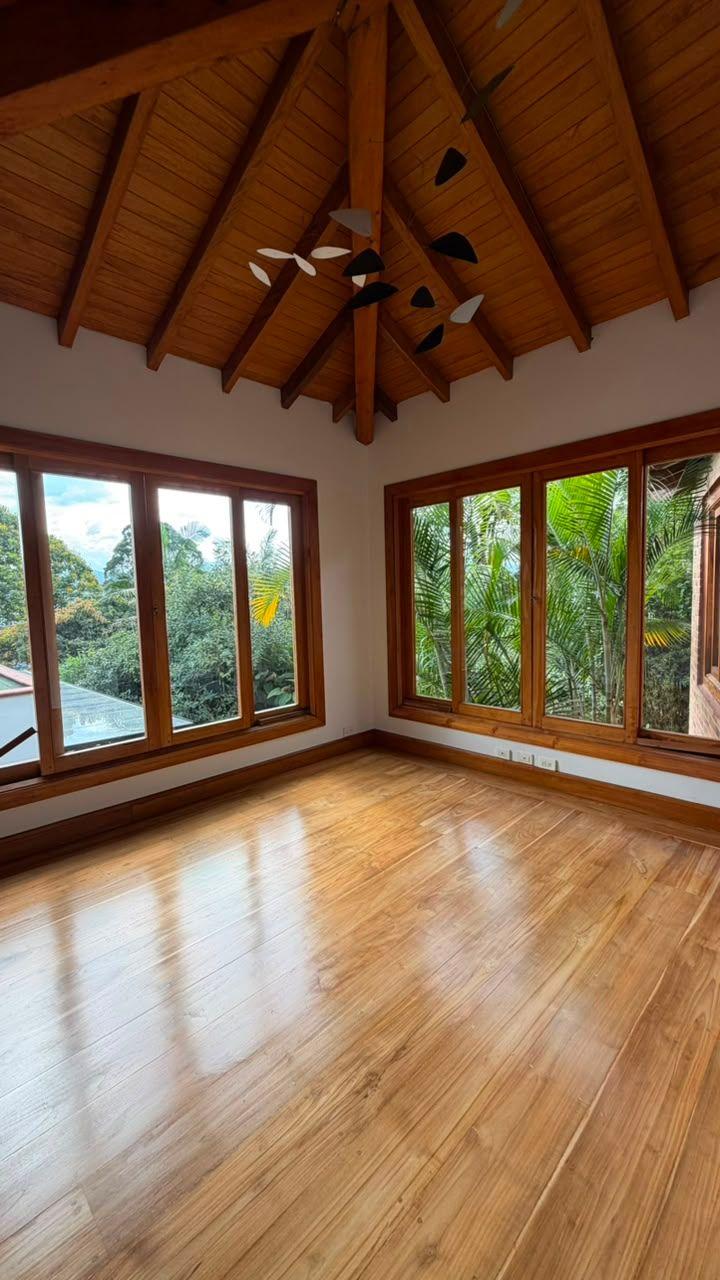 Hermosa Casa de 3 habitaciones en Envigado. - 6