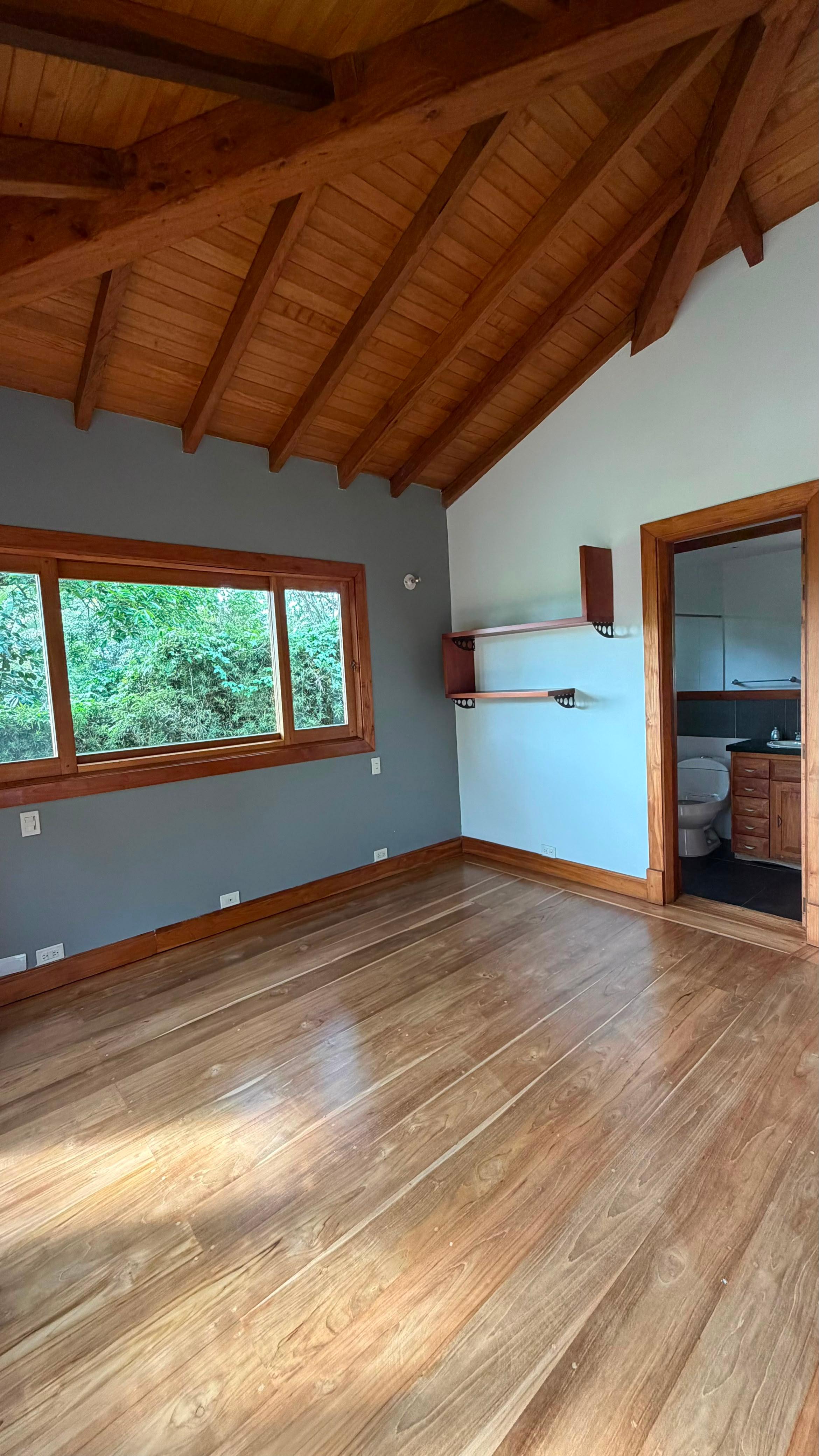 Hermosa Casa de 3 habitaciones en Envigado. - 12
