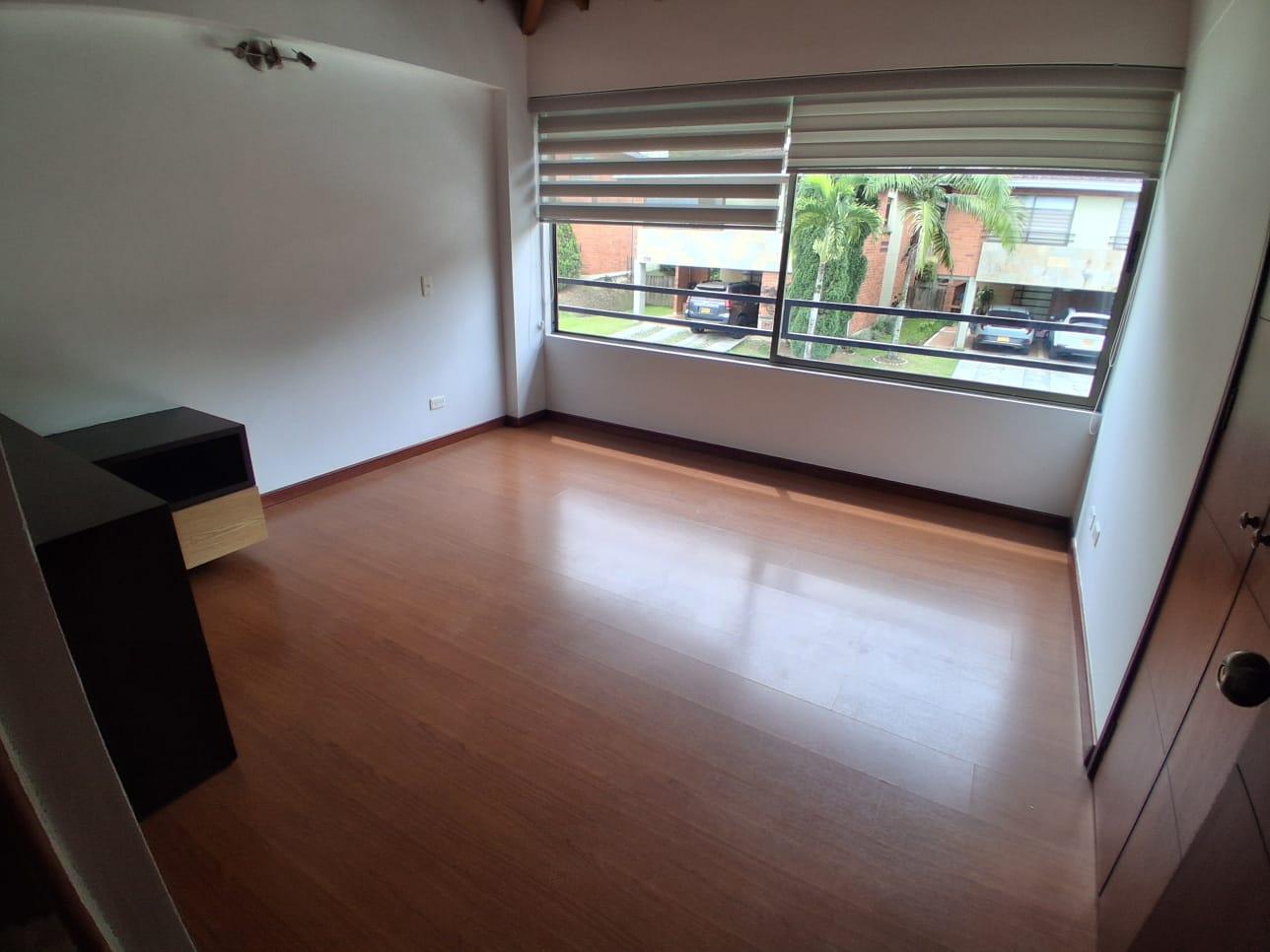 Casa de 4 habitaciones en Envigado - 12