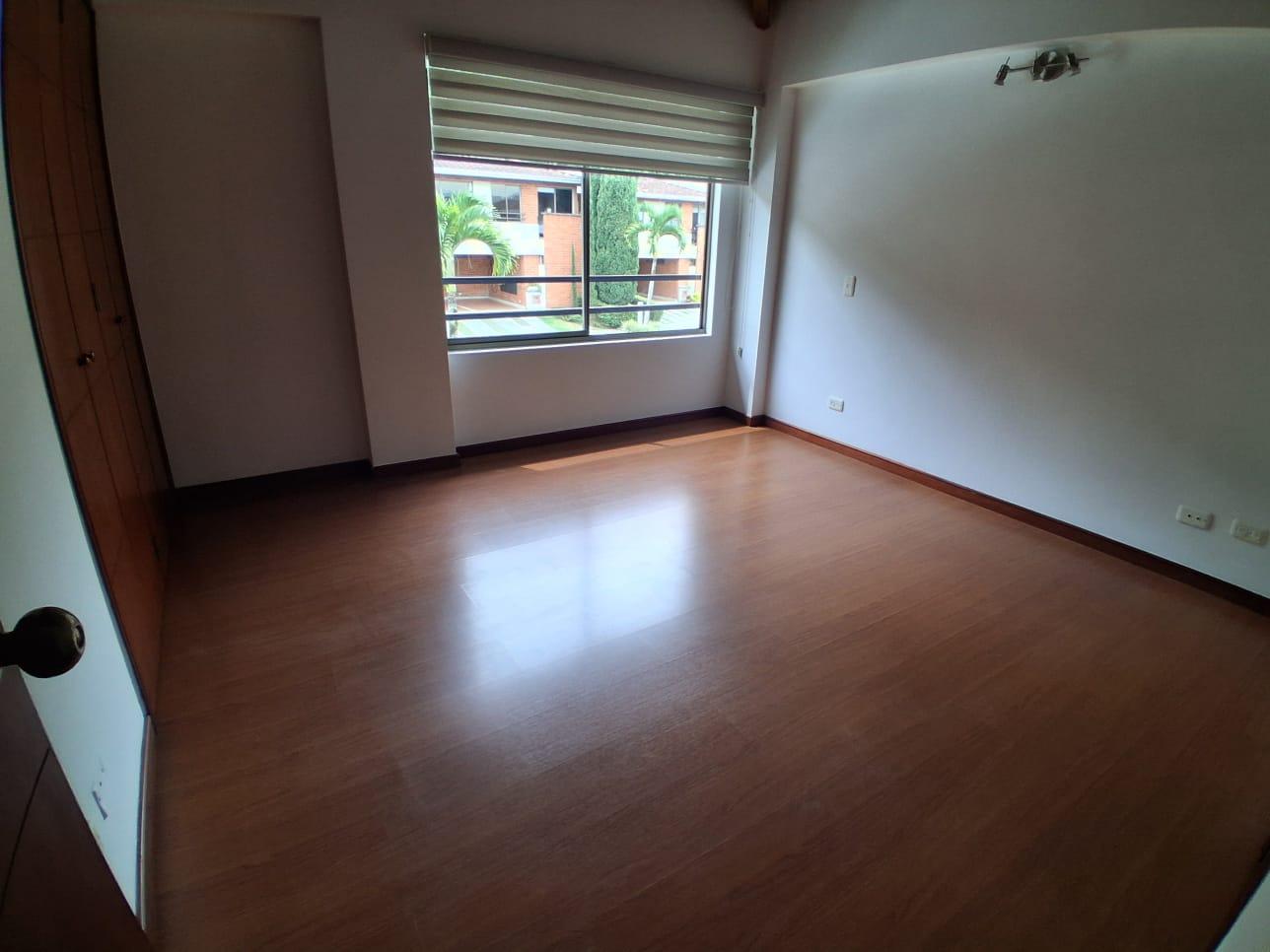 Casa de 4 habitaciones en Envigado - 11
