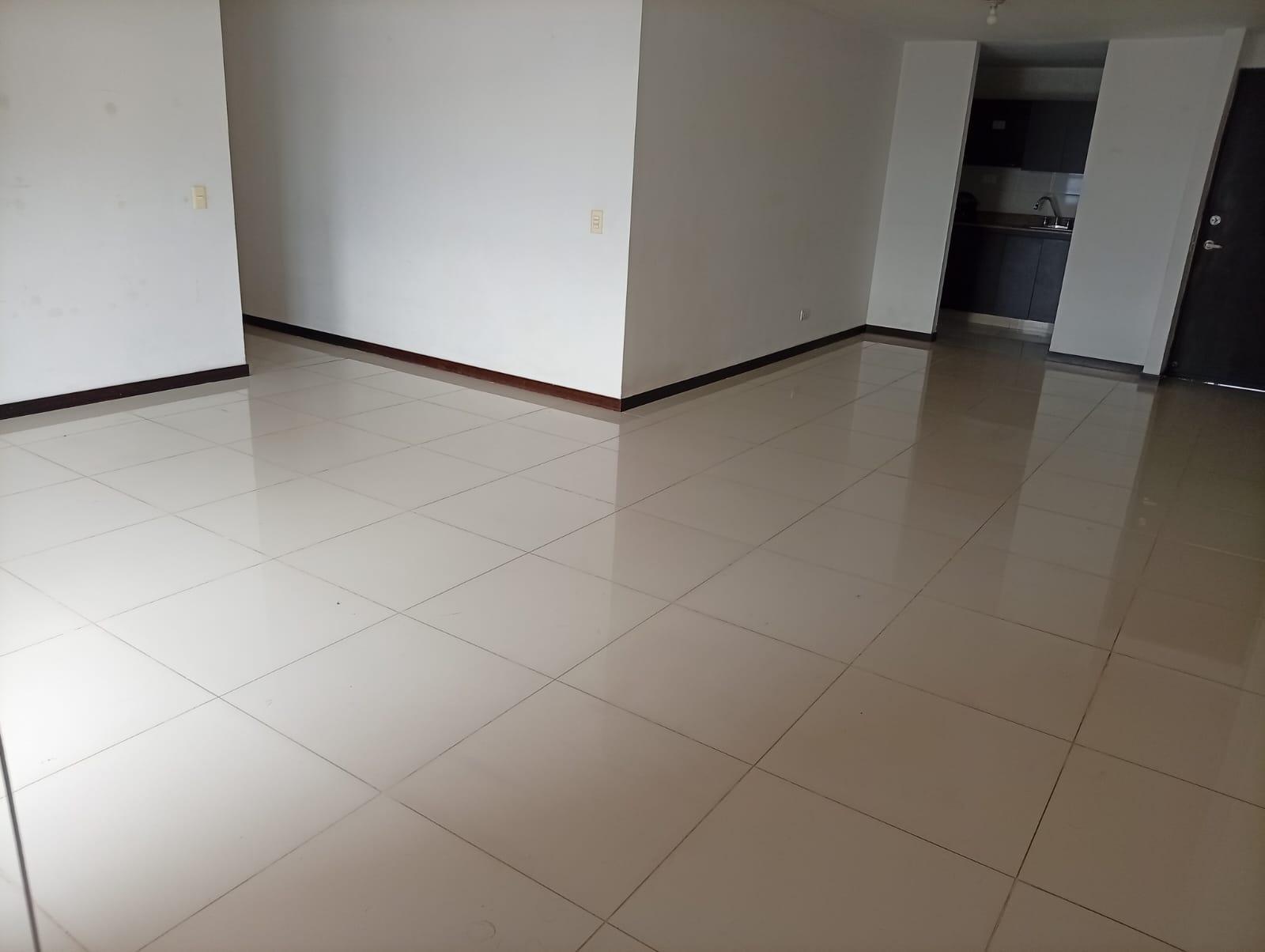 Apartamento de 3 habitaciones en Envigado - 2