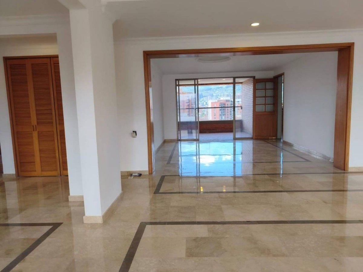 Apartamento en Los Balsos - 2